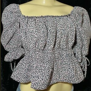 DIVIDED by H&M CROP TOP BLOUSE